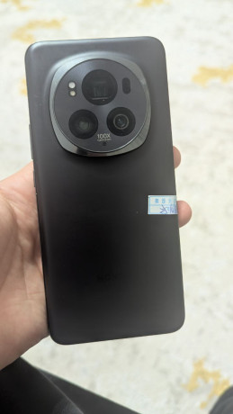 telefon-v-cernom-spiske-big-0