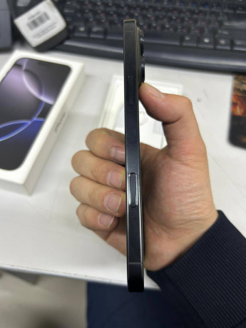 prodam-iphone-16-pro-max-256gb-black-big-3