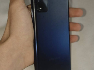 prodam-samsung-galaxy-s20-fe