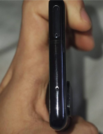 prodam-samsung-galaxy-s20-fe-big-2