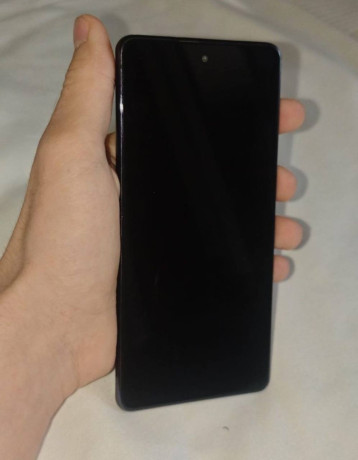 prodam-samsung-galaxy-s20-fe-big-1