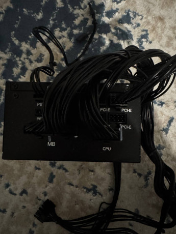 prodam-blok-pitaniia-na-850w-almaty-big-1