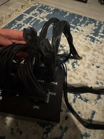 prodam-blok-pitaniia-na-850w-almaty-big-0