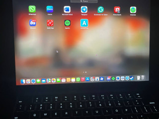 prodam-macbook-air-m4-25-goda-13-diuimov-16-gb-operativy-i-256-osnovnaia