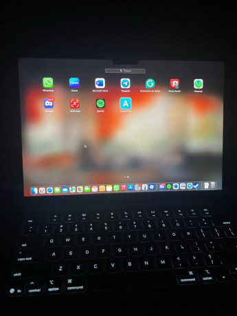 prodam-macbook-air-m4-25-goda-13-diuimov-16-gb-operativy-i-256-osnovnaia-big-0