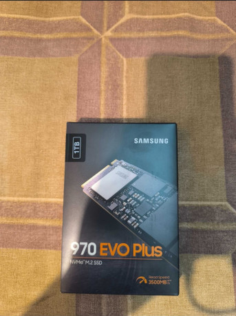 prodam-ssd-samsung-na-1-tb-ocen-kacestvennyi-tls-pamiat-bolsoi-resurs-big-0