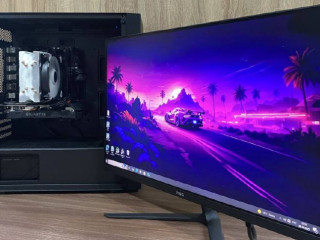 sistemnyi-blok-s-monitorom