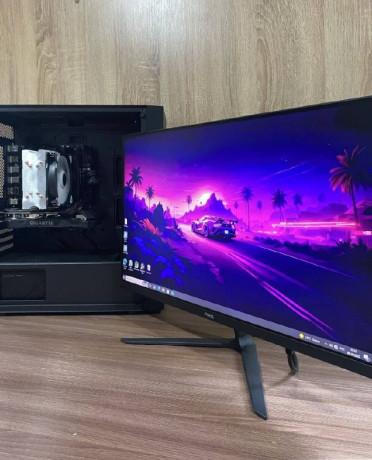 sistemnyi-blok-s-monitorom-big-0