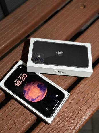 prodam-aifon-11-64gb-black-s-korobkoi-akb-78-vse-rodnoe-sostoianie-idealnoe-bez-carapin-i-sko-big-2