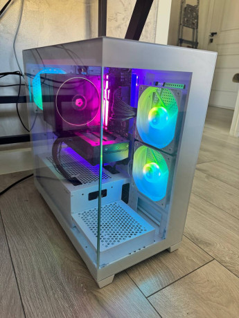 prodam-pocti-novyi-kompiuter-sobiralsia-letom-etogo-goda-pricina-prodazi-srocno-nuzny-dengi-otdam-big-0