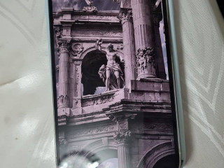 iphone-14-pro-max-25683-iz-minusov-szadi-razbito-a-ekran-byl-zamenen-na-pod-orig-no-s-osibkoi-proda