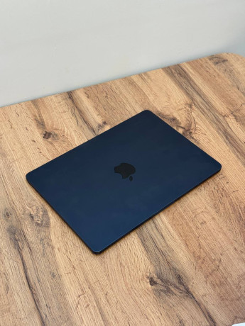 macbook-air-m2-bu-kak-novyi-vsego-6-ciklov-perezariada-big-0