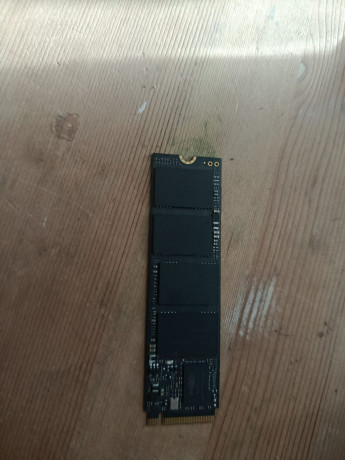 ssd-micron-2300-nvme-big-1