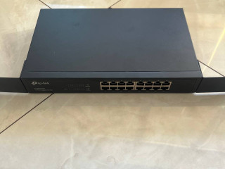 prodam-kommutator-16-portovyi-gigabitnyi