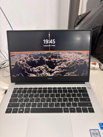 prodam-noutbuk-huawei-matebook-d-14-2023-14-diuimovyi-noutbuk-s-ips-ekranom-19201200-dostupnyi-big-1