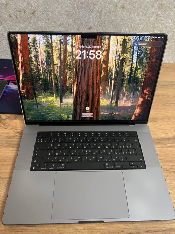 noutbuk-macbook-pro-16-2021-v-idealnom-sostoianii-bu-korobki-net-big-1