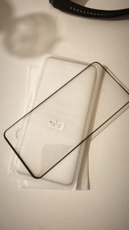 otdam-4-stekloplenki-na-xiaomi-13-lite-civi-2-darom-novye-raion-barys-areny-big-0