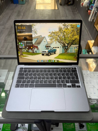 macbook-pro-13-m2-big-0