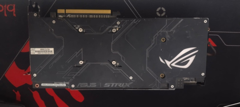rx-580-8gb-asus-rog-strix-big-4