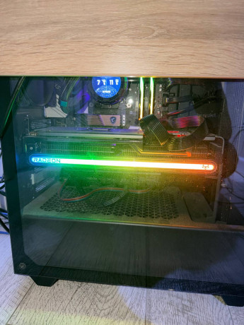 prodam-videokartu-radeon-7700xt-nitro-na-garantii-eshhe-god-s-korobkoi-i-dokumentami-big-0