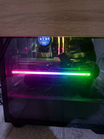 prodam-videokartu-radeon-7700xt-nitro-na-garantii-eshhe-god-s-korobkoi-i-dokumentami-big-1