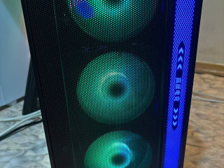 prodam-igrovoi-kompiuter-pokupal-2-goda-nazad-osobo-aktivno-ne-ispolzovalsia-iz-za-raboty