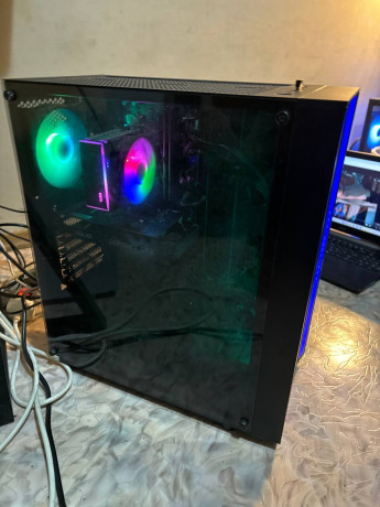 prodam-igrovoi-kompiuter-pokupal-2-goda-nazad-osobo-aktivno-ne-ispolzovalsia-iz-za-raboty-big-1