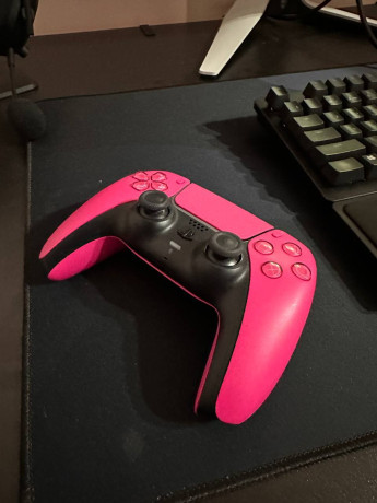 dualsense-pink-big-0