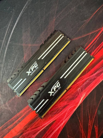 g-almaty-prodam-dve-plaski-ozu-po-8-gb-xpg-gammix-d10-big-0