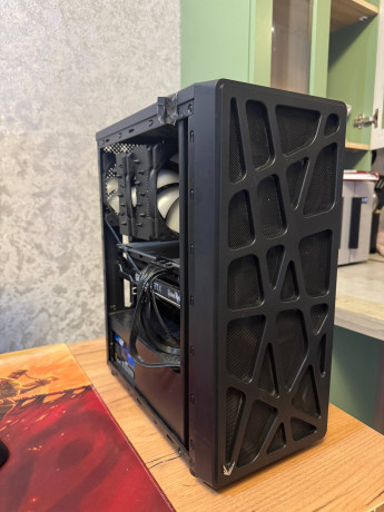 prodam-svoi-polnyi-komplekt-v-ispolzovanii-mense-goda-stul-i-stol-novye-iz-zeta-big-1