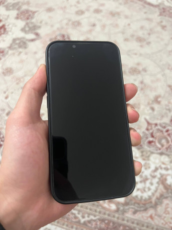 prodam-aifon-13-v-udovletvoritelnom-sostoianii-big-1