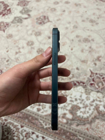 prodam-aifon-13-v-udovletvoritelnom-sostoianii-big-3