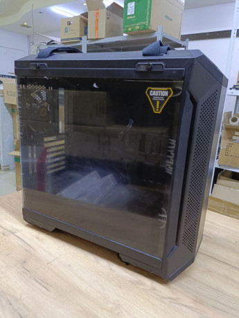 korpus-asus-tuf-gaming-gt501-big-1