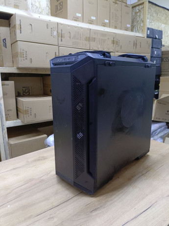 korpus-asus-tuf-gaming-gt501-big-4