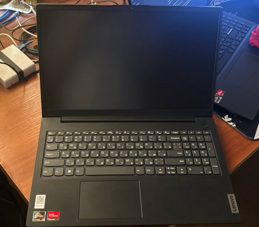 prodam-noutbuk-lenovo-v15-g3-aba-big-0