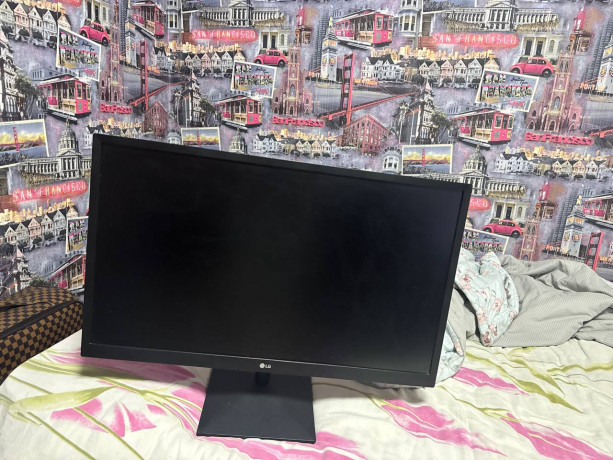 monitor-215-lg-flatron-22mk400h-b-cernyi-big-1