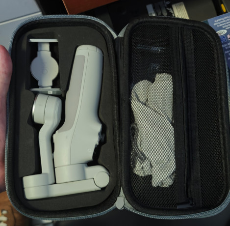 prodam-stabilizator-dji-osmo-mobile-7-big-0