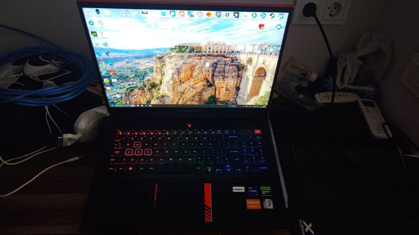 prodam-igrovoi-noutbuk-thunderobot-zero-orange-big-2