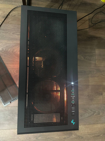 prodam-korpus-deepcool-ch780-big-0