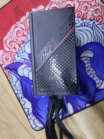 blok-pitaniia-750w-gold-big-2