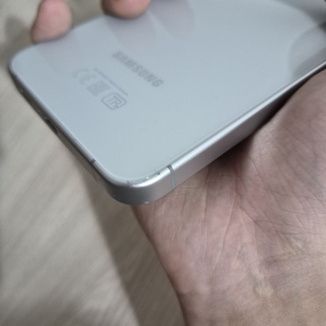 obmeniaiu-samsung-s24fe-256gb-s-kosiakami-po-korpusu-na-rtx5060-big-3