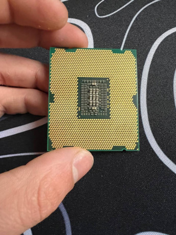 prodam-xeon-2640-na-2011-soket-big-1