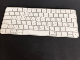 magic-keyboard-with-touch-id-usb-c-100-tysiac