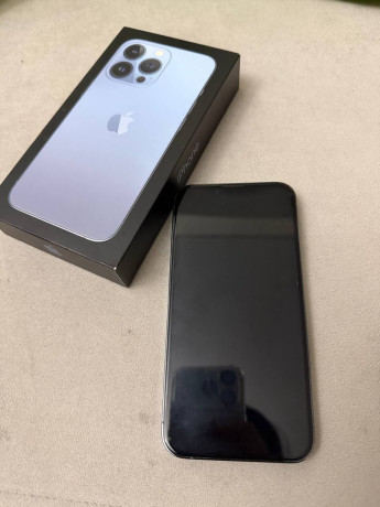 iphone-13-pro-256gb-v-idealnom-sostoianii-vse-rabotaet-polnyi-komplekt-big-1