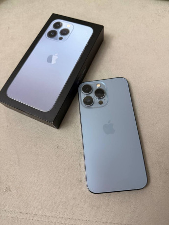 iphone-13-pro-256gb-v-idealnom-sostoianii-vse-rabotaet-polnyi-komplekt-big-0