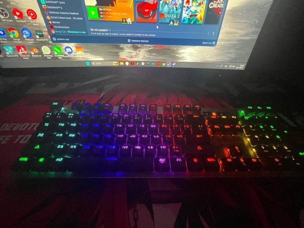 igrovaia-klaviatura-ot-bloody-b760-s-podcvetkoi-15k-tenge-2-igrovyx-kovrika-i-keikapov-v-podarok-big-0