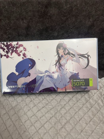 yston-sakura-rtx-5070-410000-big-0