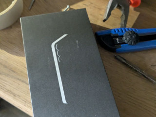 galaxy-s25-v-sinem-cvete-telefon-v-idealnom-sostoianii-so-dnia-pokupki-v-cexle-i-nakleeno-steklo-p