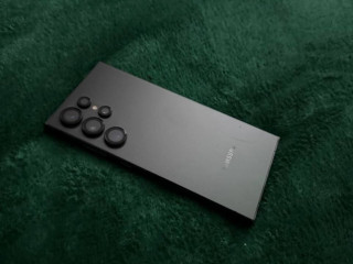 obmeniaiu-samsung-s24ultra-256-na-ravnocennyi-smartfon-komplekt-polnyi-sostoianie-9-iz-10-est-ne-zna