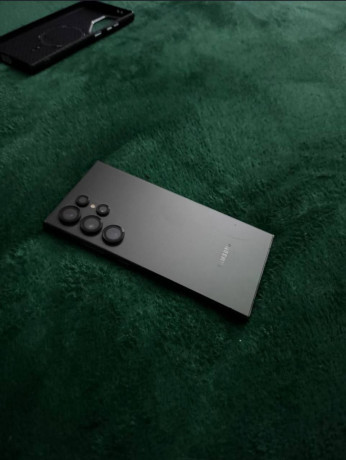 obmeniaiu-samsung-s24ultra-256-na-ravnocennyi-smartfon-komplekt-polnyi-sostoianie-9-iz-10-est-ne-zna-big-0